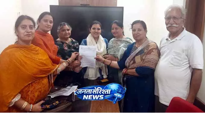 JAMMU: वर्कर्स ने आंदोलन बढ़ाने की चेतावनी दी JAMMU: वर्कर्स ने आंदोलन बढ़ाने की चेतावनी दी