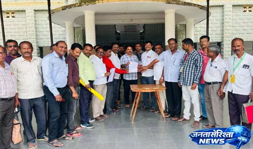 नलगोंडा टीचर्स यूनियन ने SSC स्पॉट वैल्यूएशन ड्यूटी के लिए एरियर की मांग की नलगोंडा टीचर्स यूनियन ने SSC स्पॉट वैल्यूएशन ड्यूटी के लिए एरियर की मांग की