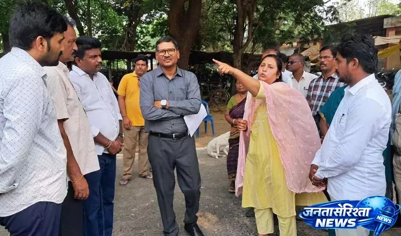 TSRTC के एमडी नागिरेड्डी ने पलवंचा बस स्टैंड की सुविधाओं का निरीक्षण किया TSRTC के एमडी नागिरेड्डी ने पलवंचा बस स्टैंड की सुविधाओं का निरीक्षण किया