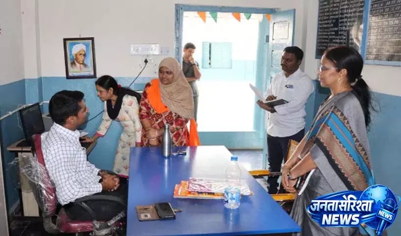 Khammam Collector ने हर स्टूडेंट के लिए हेल्थ प्रोफाइल, हेल्थ कार्ड का आदेश दिया Khammam Collector ने हर स्टूडेंट के लिए हेल्थ प्रोफाइल, हेल्थ कार्ड का आदेश दिया
