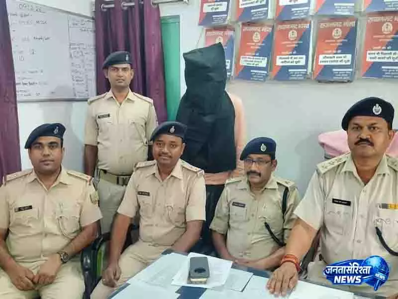 पत्नी की हत्या कर नदी में फेंका शव, आरोपी गिरफ्तार पत्नी की हत्या कर नदी में फेंका शव, आरोपी गिरफ्तार
