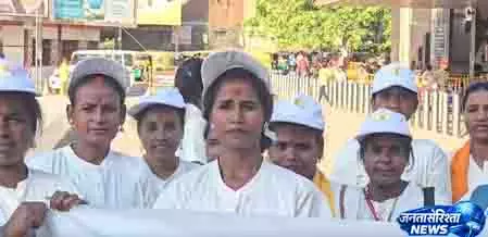 वाराणसी से डिब्रूगढ़ चाय बागान की महिलाओं का ऐलान, असम में भाजपा सरकार तय वाराणसी से डिब्रूगढ़ चाय बागान की महिलाओं का ऐलान, असम में भाजपा सरकार तय