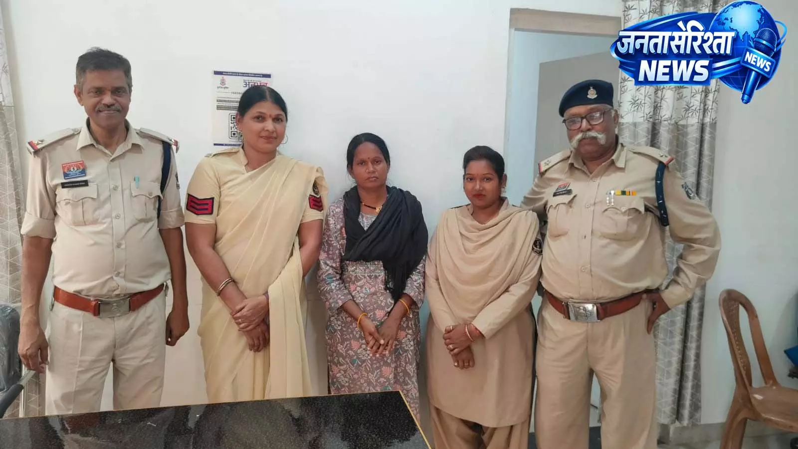 रकम दोगुना और लोन दिलाने के झांसे में धोखाधड़ी करने वाली महिला गिरफ्तार रकम दोगुना और लोन दिलाने के झांसे में धोखाधड़ी करने वाली महिला गिरफ्तार