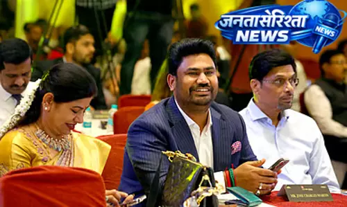 तमिलनाडु चुनाव: Lima रोज़ बनी सबसे अमीर उम्मीदवार तमिलनाडु चुनाव: Lima रोज़ बनी सबसे अमीर उम्मीदवार