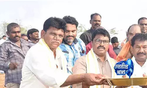 Andhra: मंत्री ने जलधारा कार्यक्रम में भाग लिया Andhra: मंत्री ने जलधारा कार्यक्रम में भाग लिया