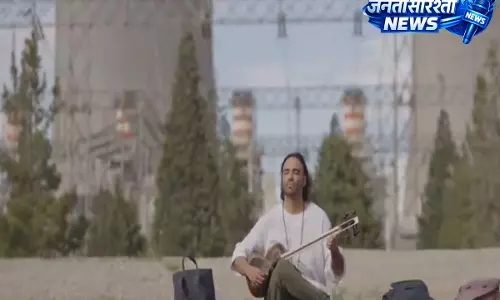 ईरानी म्यूज़िशियन अली घसमारी ने दमावंद पावर प्लांट के बाहर परफ़ॉर्म, ट्रंप की इंफ़्रास्ट्रक्चर धमकी के बाद वीडियो वायरल