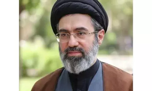 Iran के सुप्रीम लीडर मोजतबा खामेनेई बेहोश, कोमा में इलाज जारी Iran के सुप्रीम लीडर मोजतबा खामेनेई बेहोश, कोमा में इलाज जारी