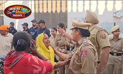 Punjab: स्थानीय लोगों में सुरक्षा और सवालों की चिंता बढ़ी Punjab: स्थानीय लोगों में सुरक्षा और सवालों की चिंता बढ़ी