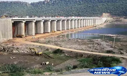 Telangana में गंभीर जल संकट.. तेलंगाना के जलाशय डेड स्टोरेज की ओर Telangana में गंभीर जल संकट.. तेलंगाना के जलाशय डेड स्टोरेज की ओर
