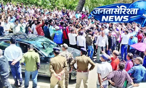 कॉमर्शियल वाहनों की हड़ताल, एचआरटीसी बसों के भरोसे आम जनता कॉमर्शियल वाहनों की हड़ताल, एचआरटीसी बसों के भरोसे आम जनता