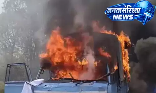 बिष्णुपुर विरोध प्रदर्शन के दौरान CRPF की फायरिंग में तीन लोगों की मौत; पांच जिलों में इंटरनेट बंद बिष्णुपुर विरोध प्रदर्शन के दौरान CRPF की फायरिंग में तीन लोगों की मौत; पांच जिलों में इंटरनेट बंद