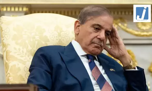 पाकिस्तान ने दुबई का उड़ाया मजाक, मांगा लोन तो भारत का डर दिखाया पाकिस्तान ने दुबई का उड़ाया मजाक, मांगा लोन तो भारत का डर दिखाया