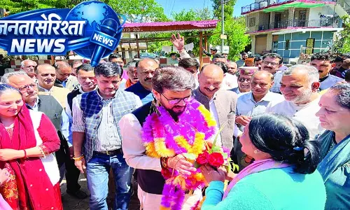 भाजपा स्थापना दिवस पर अनुराग ठाकुर ने कार्यकर्ताओं के साथ मनाया कार्यक्रम भाजपा स्थापना दिवस पर अनुराग ठाकुर ने कार्यकर्ताओं के साथ मनाया कार्यक्रम