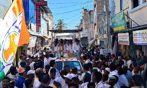Davanagere दक्षिण उपचुनाव: अजहरुद्दीन ने कांग्रेस उम्मीदवार को वोट दिया Davanagere दक्षिण उपचुनाव: अजहरुद्दीन ने कांग्रेस उम्मीदवार को वोट दिया