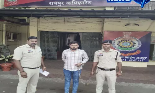 फर्जी MBBS डिग्री पर मेडिकल प्रैक्टिस करने वाला युवक गिरफ्तार