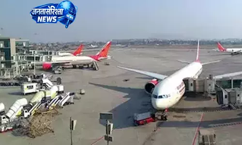 युद्ध के बीच 10,000 से अधिक Indian फ्लाइट्स कैंसिल, DGCA ने पायलट नियमों में ढील दी