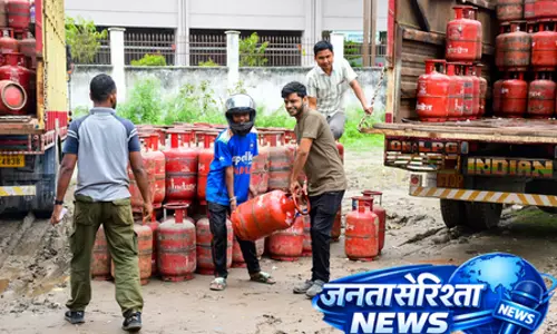 राजस्थान में शादियों के लिए एलपीजी सिलेंडर की उपलब्धता हुई सुनिश्चित: मंत्री सुमित गोदारा राजस्थान में शादियों के लिए एलपीजी सिलेंडर की उपलब्धता हुई सुनिश्चित: मंत्री सुमित गोदारा