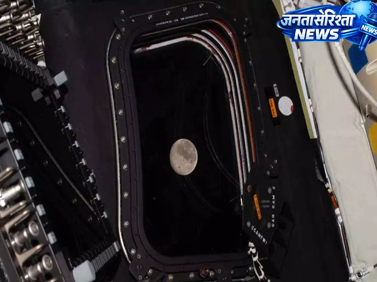 संपादकीय: चाँद पर वापस और उससे आगे संपादकीय: चाँद पर वापस और उससे आगे