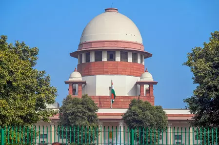 सुप्रीम कोर्ट आज से सबरीमाला मामले की लंबे समय से लंबित समीक्षा पर करेगा सुनवाई सुप्रीम कोर्ट आज से सबरीमाला मामले की लंबे समय से लंबित समीक्षा पर करेगा सुनवाई
