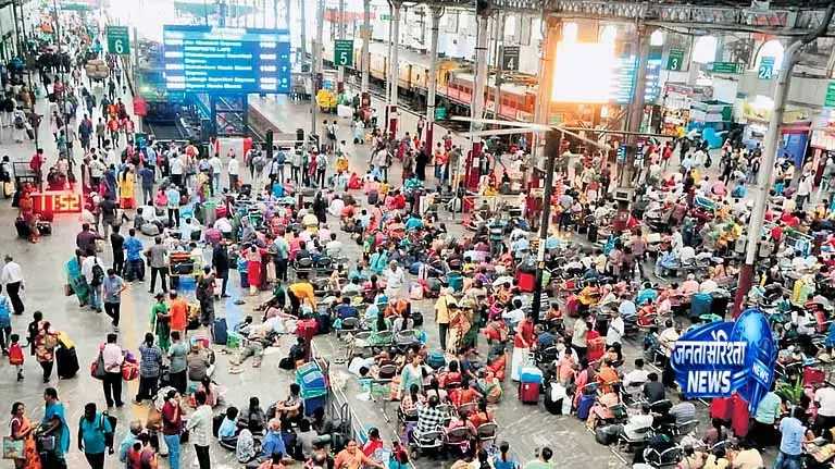 Tamil Nadu: दक्षिण रेलवे में यात्रियों की संख्या में 4.9 प्रतिशत की वृद्धि दर्ज Tamil Nadu: दक्षिण रेलवे में यात्रियों की संख्या में 4.9 प्रतिशत की वृद्धि दर्ज