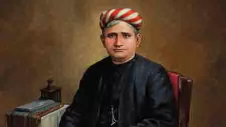 यादों में चट्टोपाध्याय: वो अफसर जिसने अंग्रेजों की नौकरी करते हुए रची बगावत, दिया देशभक्ति का पहला मंत्र यादों में चट्टोपाध्याय: वो अफसर जिसने अंग्रेजों की नौकरी करते हुए रची बगावत, दिया देशभक्ति का पहला मंत्र