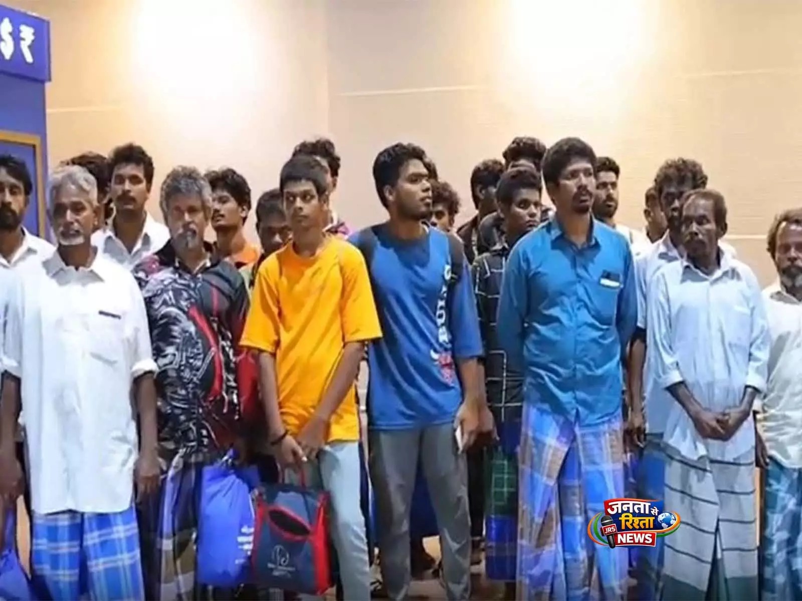 तमिलनाडु और Puducherry के 30 मछुआरे श्रीलंका से भारत लौटे तमिलनाडु और Puducherry के 30 मछुआरे श्रीलंका से भारत लौटे