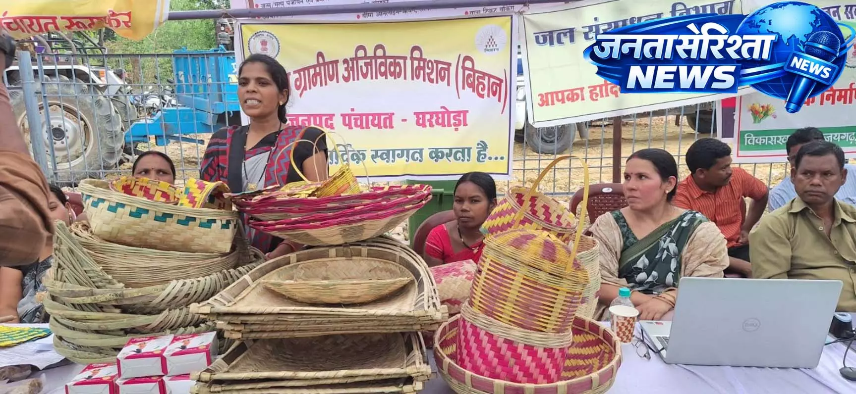 ग्रामीण महिलाएं बनीं आत्मनिर्भरता की मिसाल, बिहान योजना से बढ़ी आय और पहचान ग्रामीण महिलाएं बनीं आत्मनिर्भरता की मिसाल, बिहान योजना से बढ़ी आय और पहचान