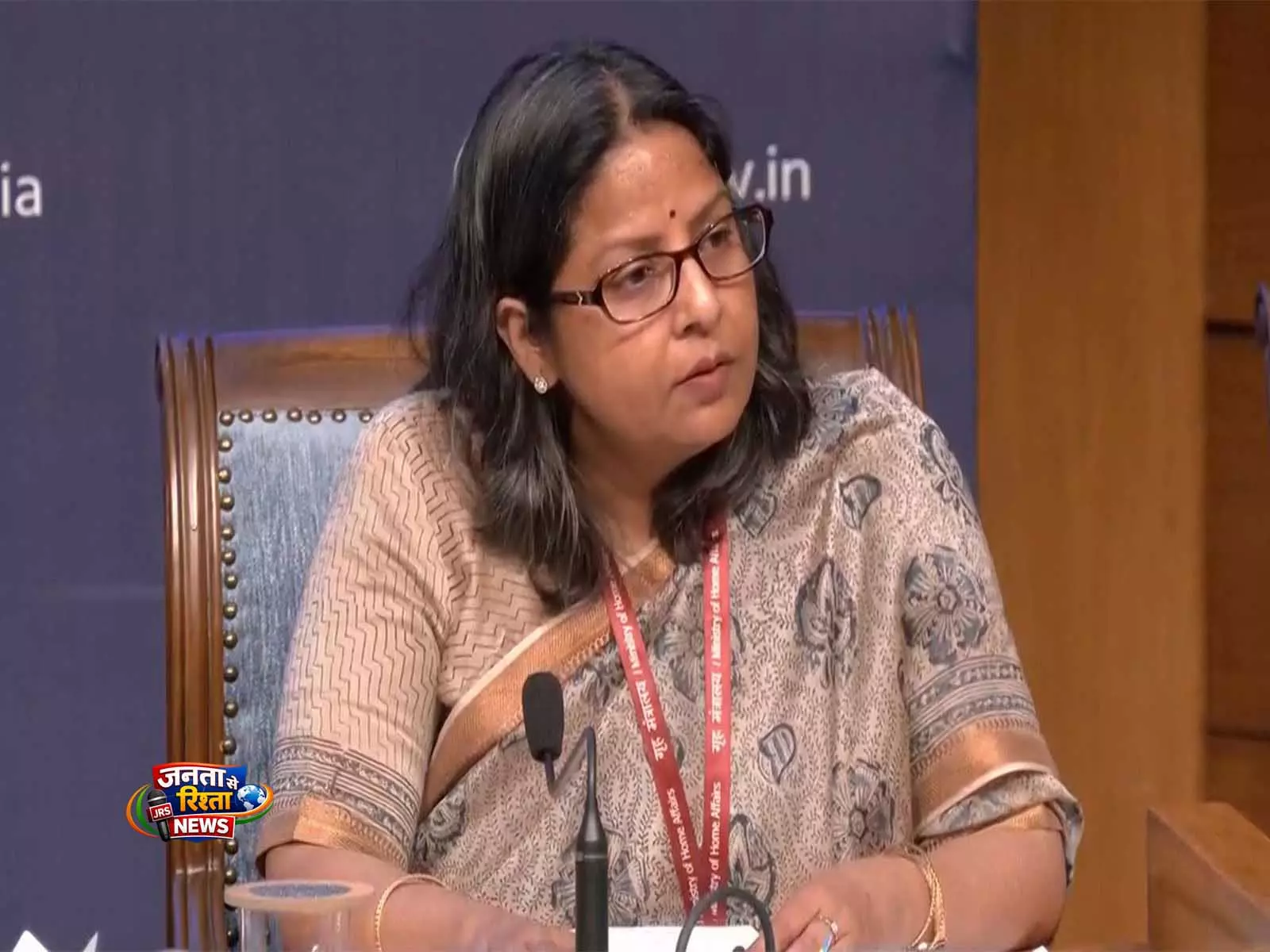 LPG वितरक केंद्रों पर स्टॉक खत्म होने की कोई रिपोर्ट नहीं, सभी पेट्रोल पंप सामान्य रूप से चल रहे हैं: सरकार LPG वितरक केंद्रों पर स्टॉक खत्म होने की कोई रिपोर्ट नहीं, सभी पेट्रोल पंप सामान्य रूप से चल रहे हैं: सरकार