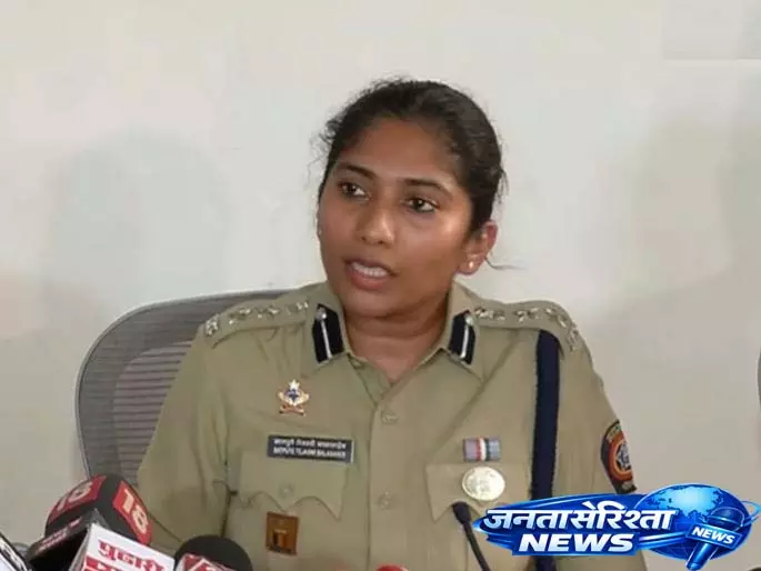 Kharat case: 30 पीड़ितों ने दैवीय शक्ति की आड़ में यौन शोषण का आरोप लगाया Kharat case: 30 पीड़ितों ने दैवीय शक्ति की आड़ में यौन शोषण का आरोप लगाया