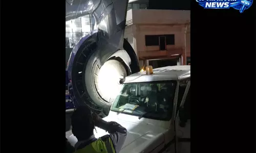 Kolkata : कोलकाता एयरपोर्ट पर इंडिगो के प्लेन को यूएवी ने मारी टक्कर