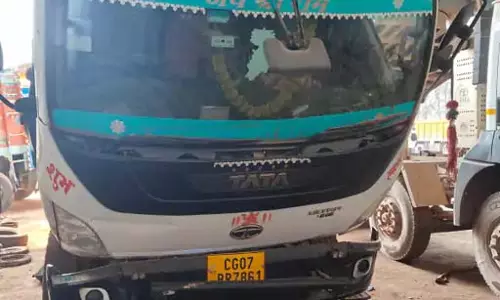 EOW ने शराब घोटाले में 3 वाहन जब्त किए EOW ने शराब घोटाले में 3 वाहन जब्त किए