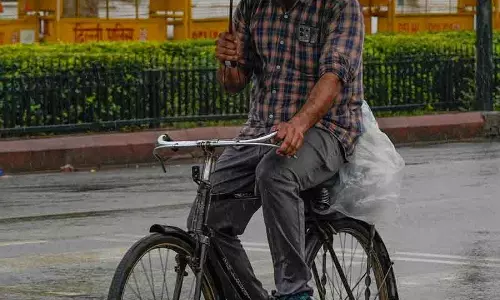 वेस्टर्न डिस्टर्बेंस से उत्तर-पश्चिम भारत में बारिश; Delhi में येलो अलर्ट वेस्टर्न डिस्टर्बेंस से उत्तर-पश्चिम भारत में बारिश; Delhi में येलो अलर्ट