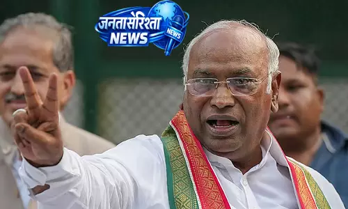 BJP ने RSS पर जहरीला सांप बयान देने पर खड़गे के खिलाफ कार्रवाई की मांग की BJP ने RSS पर जहरीला सांप बयान देने पर खड़गे के खिलाफ कार्रवाई की मांग की