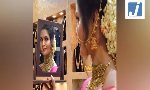 ट्रंप के सीजफायर ऐलान के बावजूद कीमती धातुओं में आई जोरदार तेजी, सोना 2 प्रतिशत से ज्यादा उछला, चांदी 6 प्रतिशत चढ़ी ट्रंप के सीजफायर ऐलान के बावजूद कीमती धातुओं में आई जोरदार तेजी, सोना 2 प्रतिशत से ज्यादा उछला, चांदी 6 प्रतिशत चढ़ी