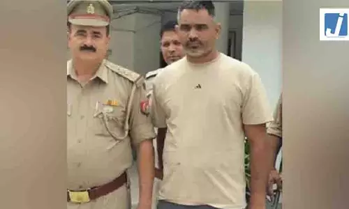 पति ने शारीरिक संबंध के दौरान पत्नी का गला घोंटा, भयानक था बेडरूम का नजारा