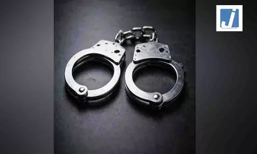 शराब माफिया गिरफ्तार, STF ने रेलवे स्टेशन परिसर से दबोचा