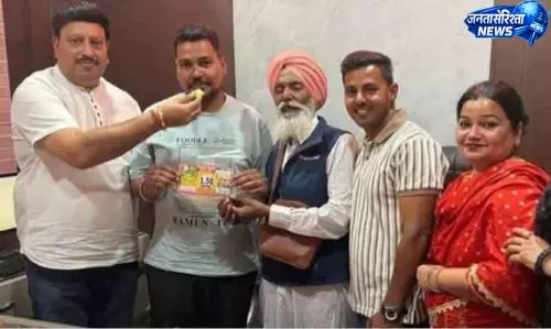 Punjab के नवांशहर के 65 साल के तबला वादक ने 1.5 करोड़ रुपये जीते Punjab के नवांशहर के 65 साल के तबला वादक ने 1.5 करोड़ रुपये जीते