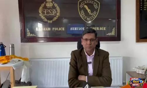 लद्दाख पुलिस भर्ती के लिए रोज़ाना 150-200 उम्मीदवारों को मुफ़्त प्रशिक्षण दे रही है: DGP मुकेश सिंह लद्दाख पुलिस भर्ती के लिए रोज़ाना 150-200 उम्मीदवारों को मुफ़्त प्रशिक्षण दे रही है: DGP मुकेश सिंह