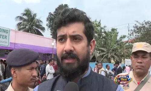 Assam: विधानसभा चुनावों से पहले जोरहाट पहुंचा मतदान सामग्री, बारिश से बचाव के पुख्ता इंतजाम सुनिश्चित Assam: विधानसभा चुनावों से पहले जोरहाट पहुंचा मतदान सामग्री, बारिश से बचाव के पुख्ता इंतजाम सुनिश्चित