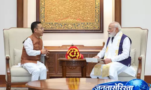 सिक्किम के मुख्यमंत्री प्रेम सिंह तमांग ने प्रधानमंत्री मोदी से मुलाकात की सिक्किम के मुख्यमंत्री प्रेम सिंह तमांग ने प्रधानमंत्री मोदी से मुलाकात की