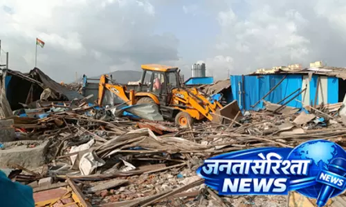मानखुर्द में सरकारी जमीन पर बने 1,200 अवैध निर्माण ध्वस्त, 11 एकड़ जमीन कराई खाली मानखुर्द में सरकारी जमीन पर बने 1,200 अवैध निर्माण ध्वस्त, 11 एकड़ जमीन कराई खाली