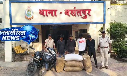बसंतपुर पुलिस ने किया 6 घंटे में ट्रक से चना चोरी का खुलासा, चार चोर गिरफ्तार बसंतपुर पुलिस ने किया 6 घंटे में ट्रक से चना चोरी का खुलासा, चार चोर गिरफ्तार