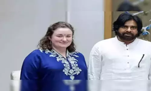 अन्ना लेझनेवा ने Pawan Kalyan के पसंदीदा खाने और कुकिंग सीक्रेट्स शेयर किए अन्ना लेझनेवा ने Pawan Kalyan के पसंदीदा खाने और कुकिंग सीक्रेट्स शेयर किए