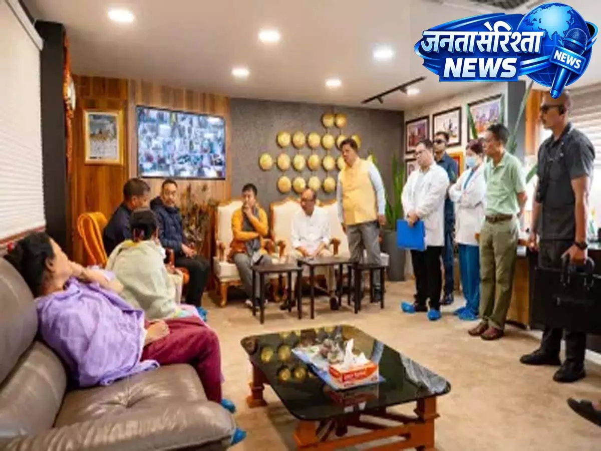 मणिपुर के CM ने ट्रोंगलाओबी बम हमले की निंदा, न्याय का भरोसा दिया मणिपुर के CM ने ट्रोंगलाओबी बम हमले की निंदा, न्याय का भरोसा दिया