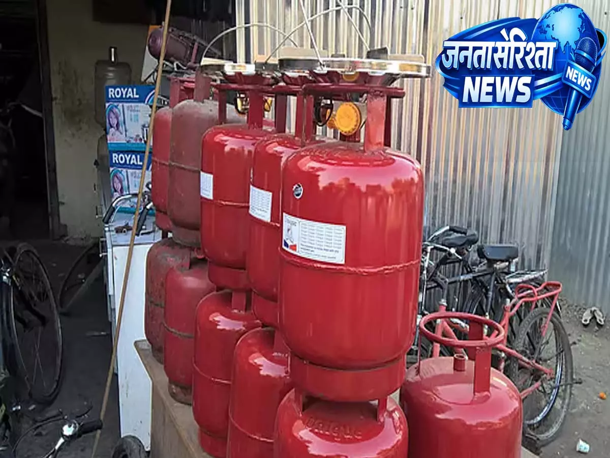 Centre ने प्रवासी कामगारों के लिए मुफ़्त एलपीजी आवंटन दोगुना किया Centre ने प्रवासी कामगारों के लिए मुफ़्त एलपीजी आवंटन दोगुना किया