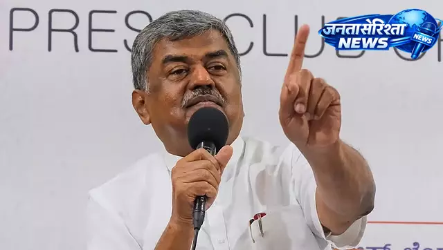 भारत पर मिडिल ईस्ट युद्ध का असर, हरिप्रसाद ने BJP पर साधा निशाना भारत पर मिडिल ईस्ट युद्ध का असर, हरिप्रसाद ने BJP पर साधा निशाना
