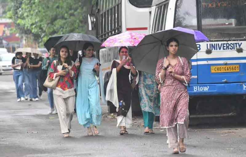 Chandigarh, पंजाब और हरियाणा में बारिश के बाद तूफ़ान और ओले का ऑरेंज अलर्ट Chandigarh, पंजाब और हरियाणा में बारिश के बाद तूफ़ान और ओले का ऑरेंज अलर्ट