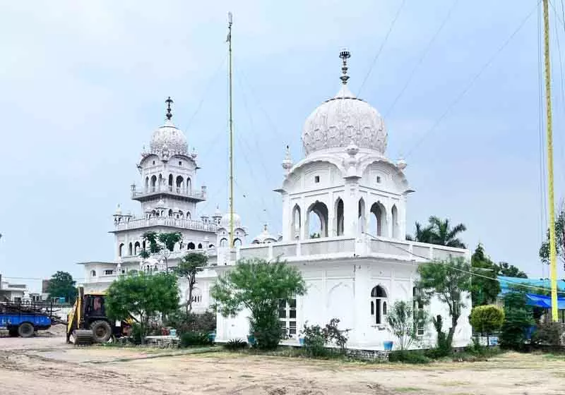 Amritsar का बसरके गिलां: गुरु अमर दास से जुड़ा ऐतिहासिक स्थल Amritsar का बसरके गिलां: गुरु अमर दास से जुड़ा ऐतिहासिक स्थल