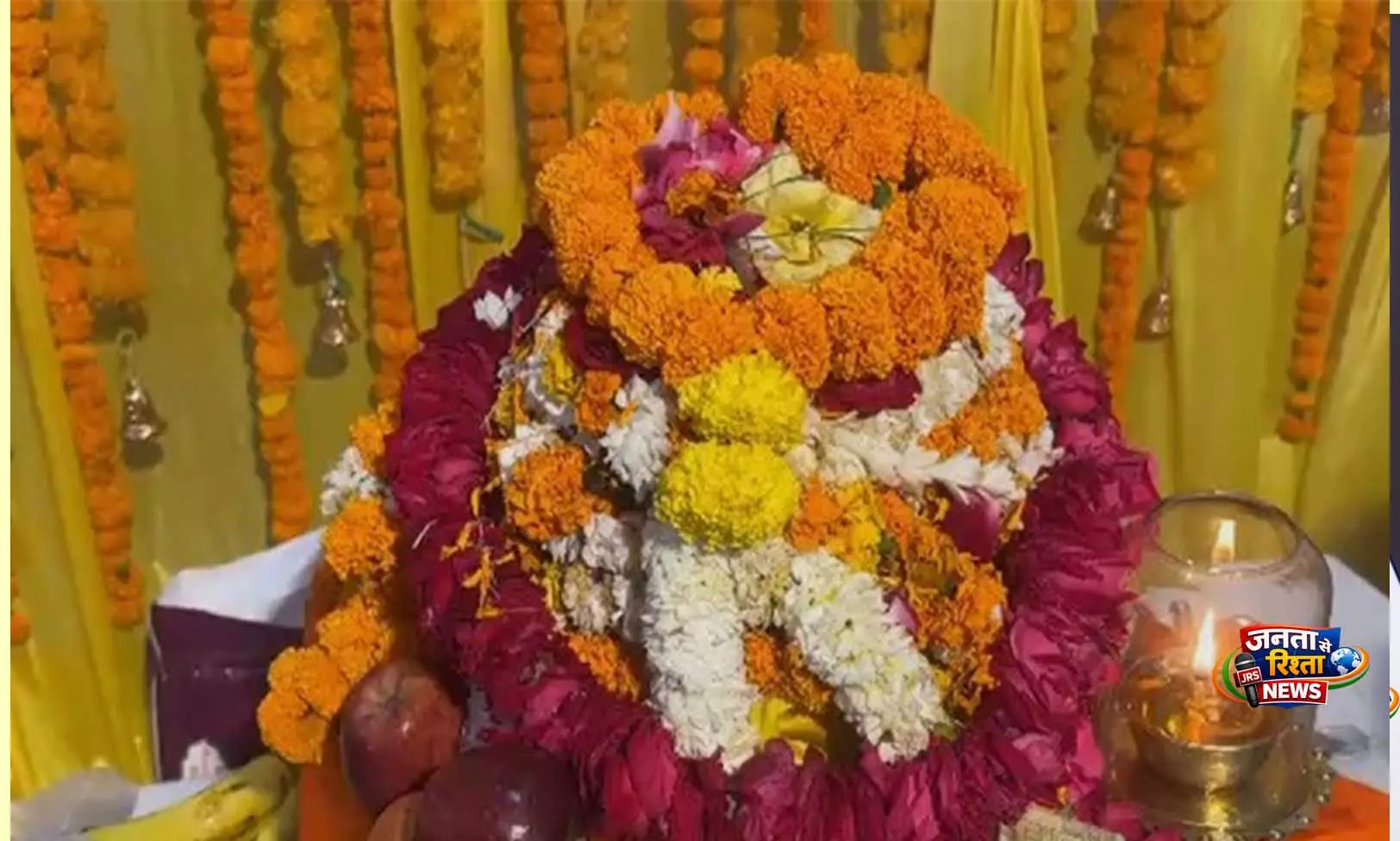 Rishikesh: बद्रीनाथ के लिए गाडू घड़ा तेल कलश यात्रा शुरू, भक्तों ने मांगा आशीर्वाद Rishikesh: बद्रीनाथ के लिए गाडू घड़ा तेल कलश यात्रा शुरू, भक्तों ने मांगा आशीर्वाद