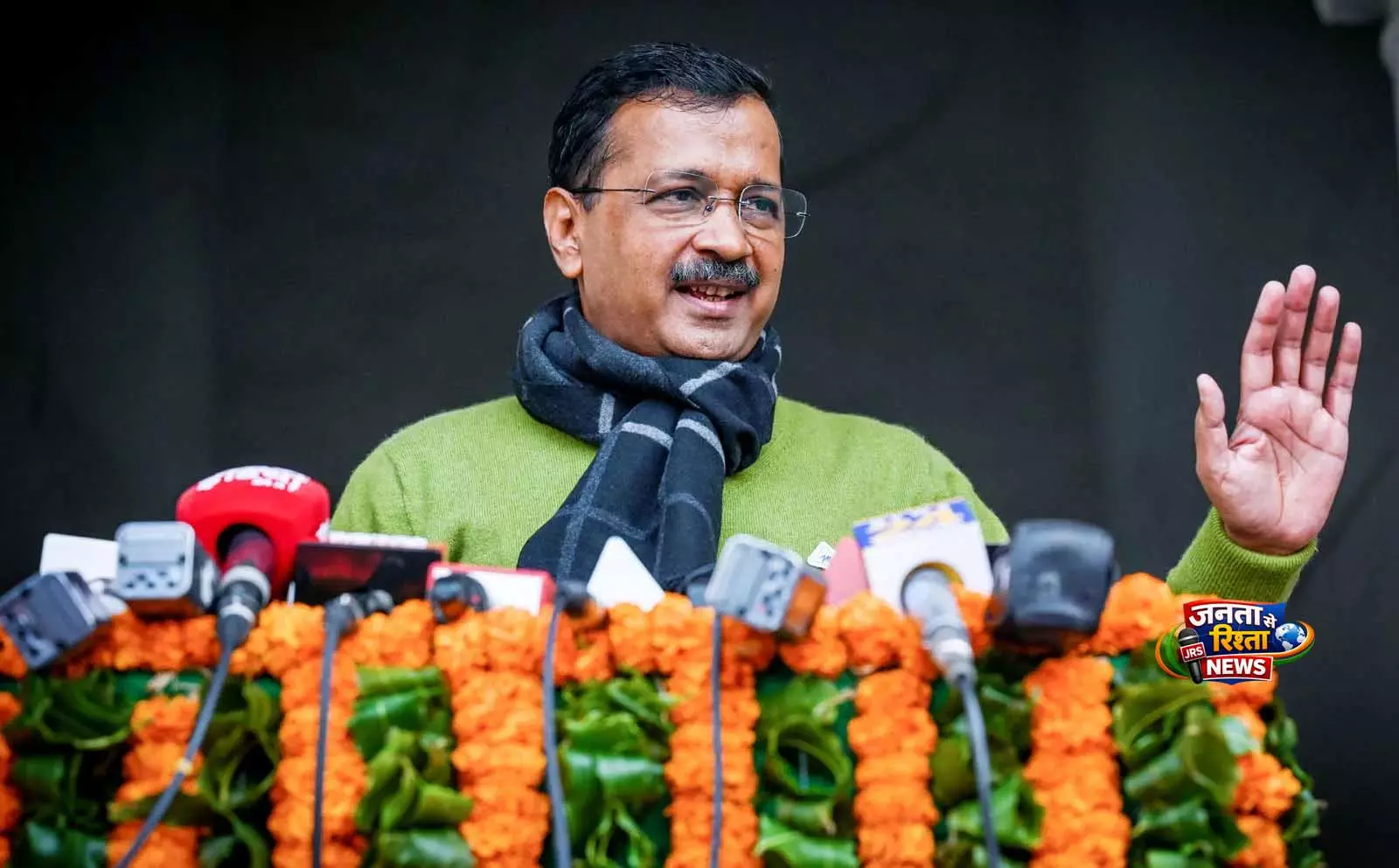 केजरीवाल ने ECI और TMC पर निशाना साधा केजरीवाल ने ECI और TMC पर निशाना साधा